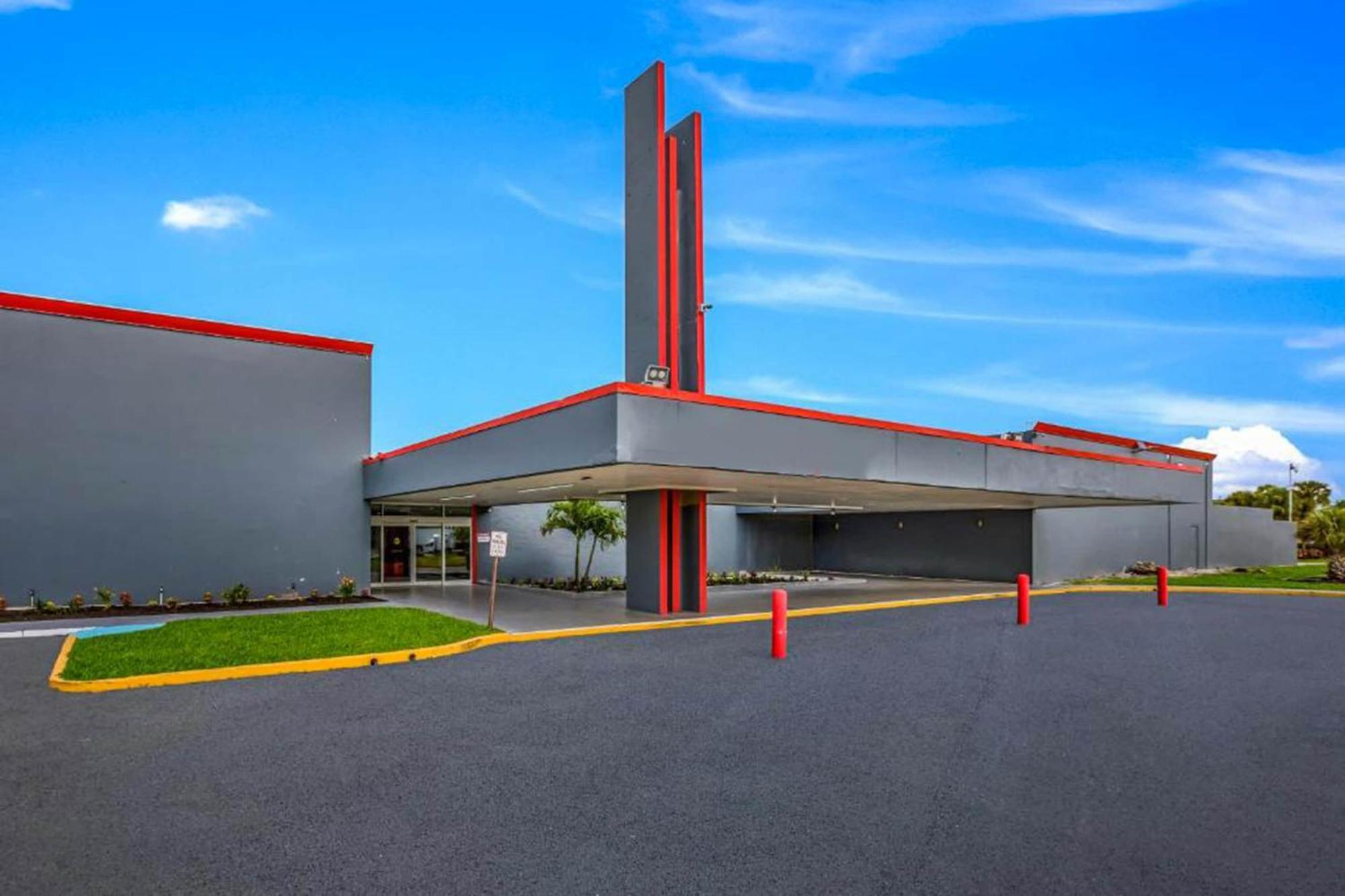 Oyo Hotel Orlando Airport Екстериор снимка