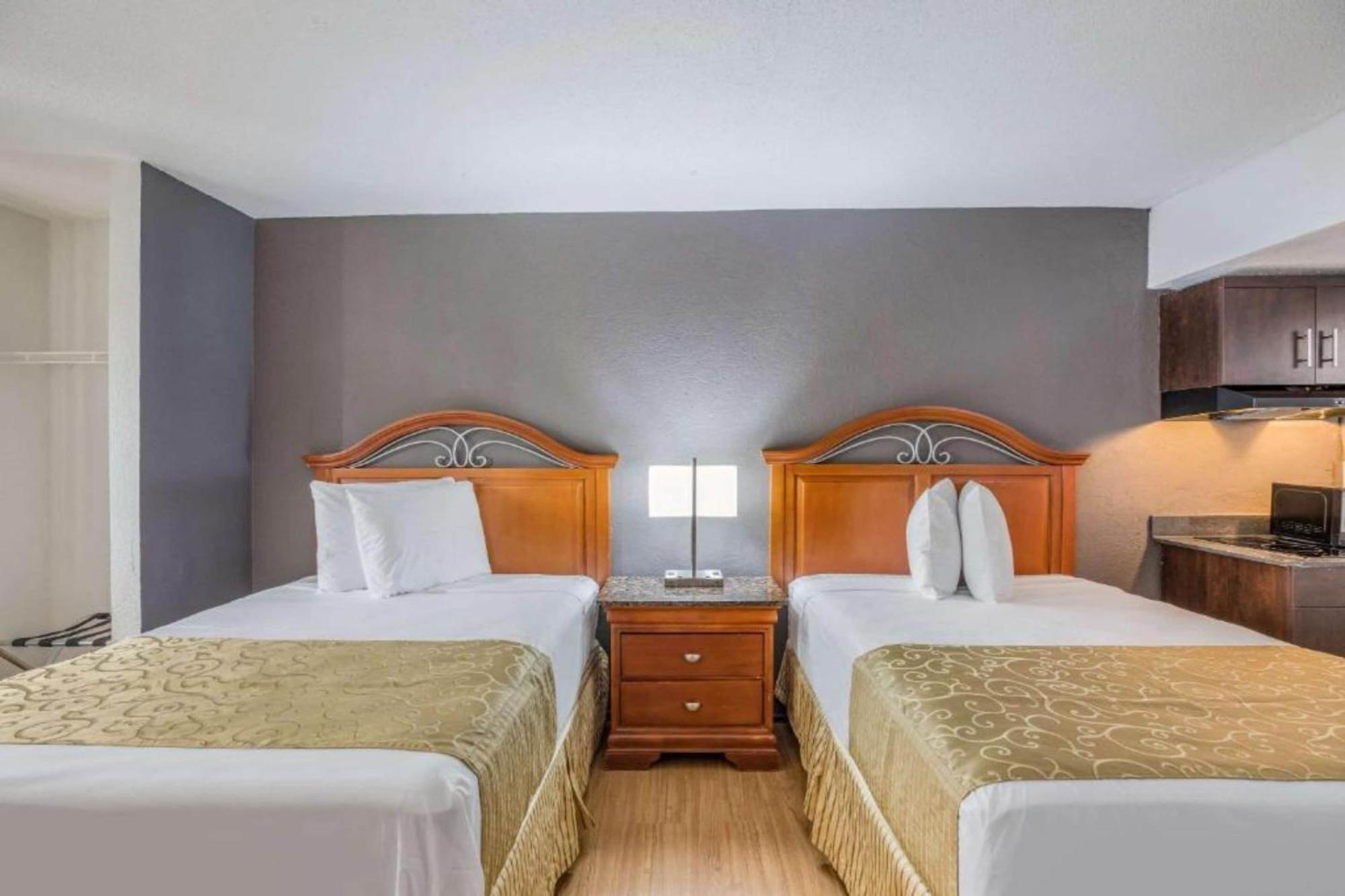 Oyo Hotel Orlando Airport Екстериор снимка
